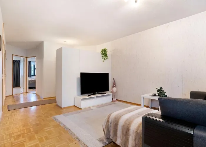 Arctic By Lapland Host רובניימי